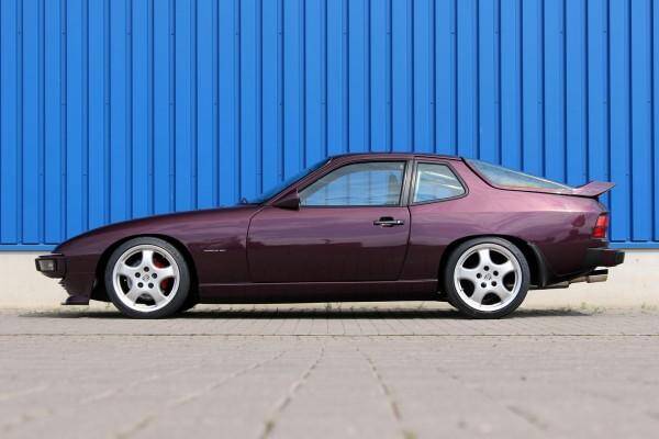 Porsche 924(yoc1980) Tuning conversion to the Porsche 17" Cup wheel rims Bolt circle 4x108 to 5x130